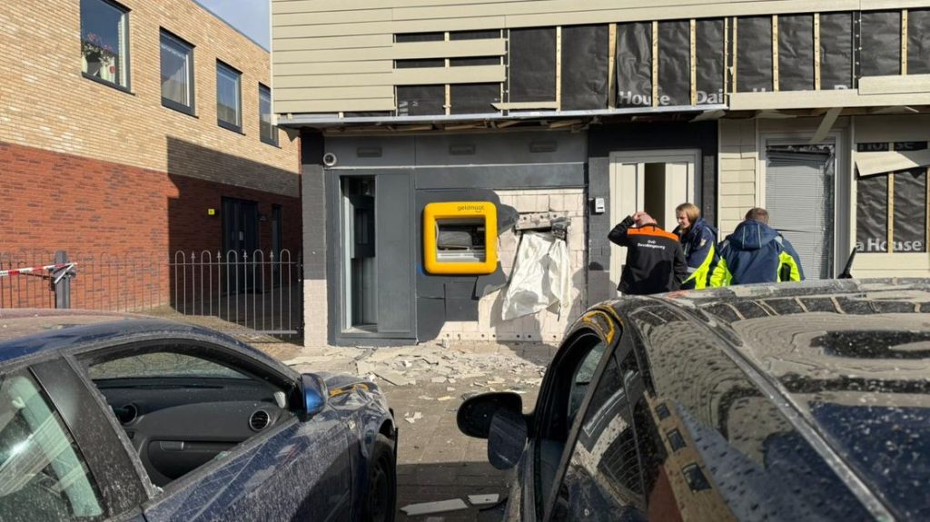 Plofkraak op geld-afstortautomaat in Lopik
