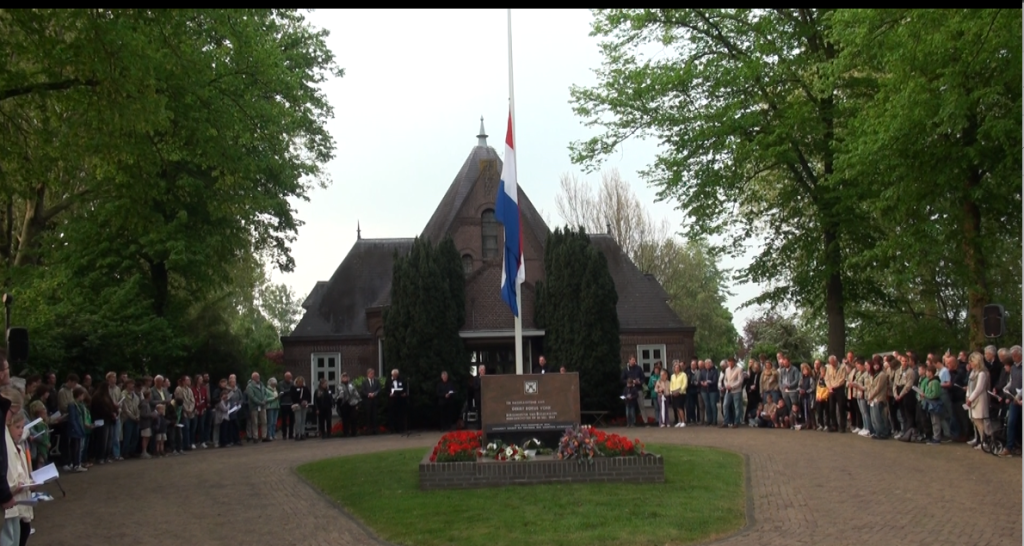 Veel belangstelling voor dodenherdenking (video)