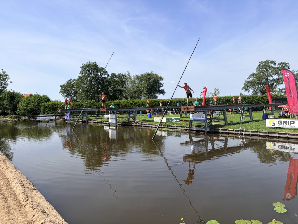 Nieuwe schansen feestelijk in gebruik bij Polsstokclub Vlist (Foto’s)