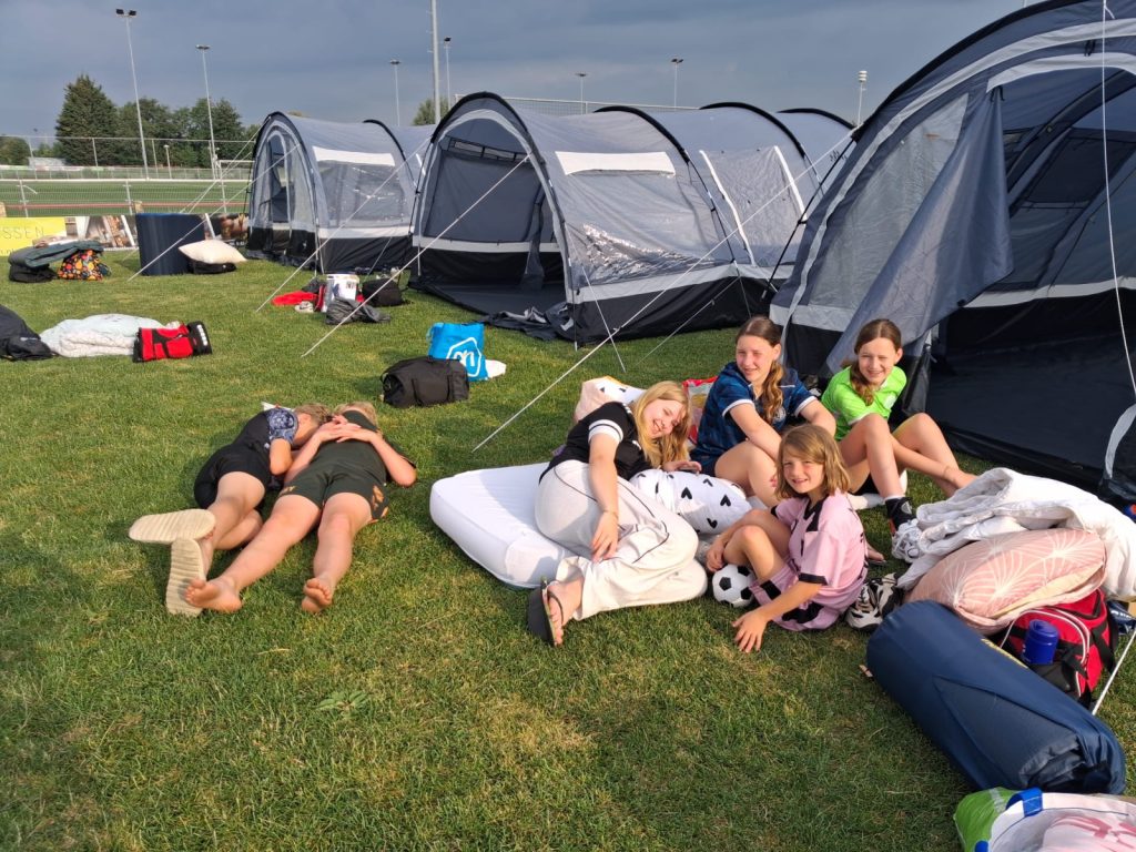 Geslaagd zomerkamp Ammerstolse SV trekt 70 enthousiaste deelnemers