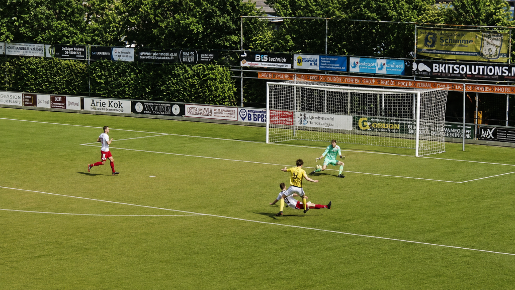 Spirit stelt tweede plaats veilig na overtuigende 3-0 overwinning op Hardinxveld