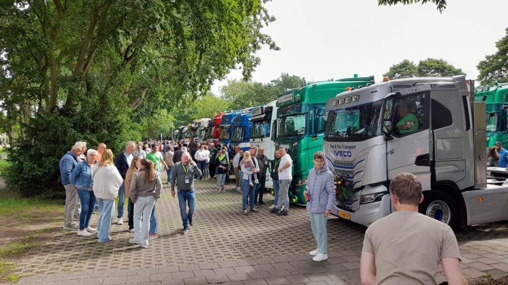 Truckrun Krimpenerwaard zorgt opnieuw voor feestelijke tocht door de regio (met foto’s)