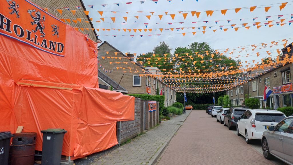 Woerden kleurt Oranje