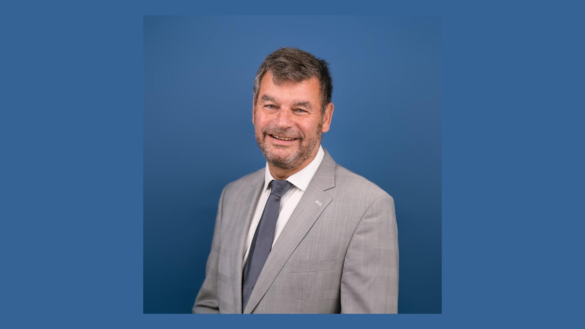 Wethouder van Sluis: regie op woningbouw en opvang (audio)